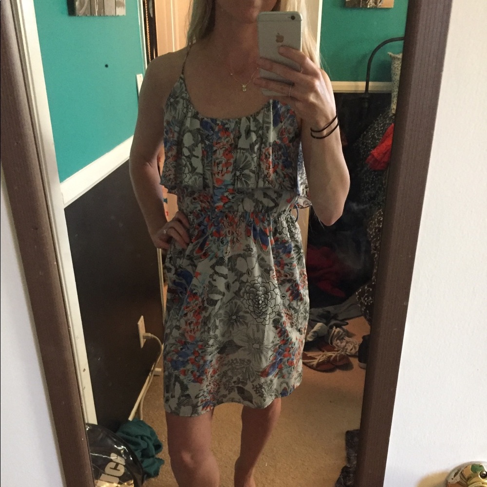Dress - Picture 2 of 3